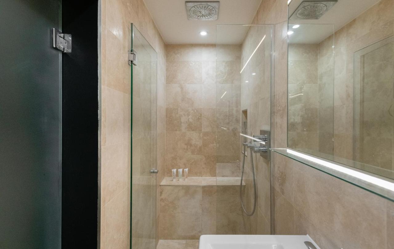 The Heart Of Shepherds Bush - Modern 2Bdr Apartment With Garden ロンドン エクステリア 写真