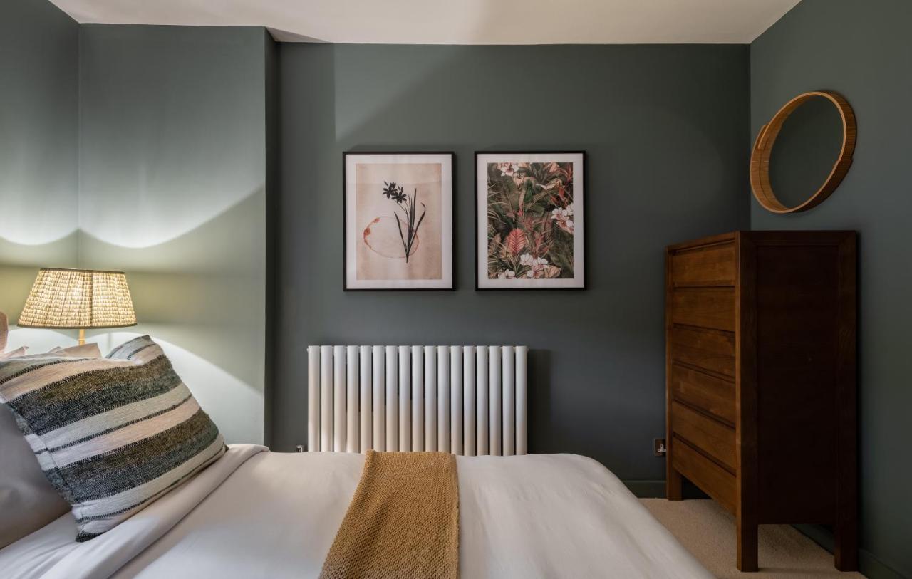 The Heart Of Shepherds Bush - Modern 2Bdr Apartment With Garden ロンドン エクステリア 写真